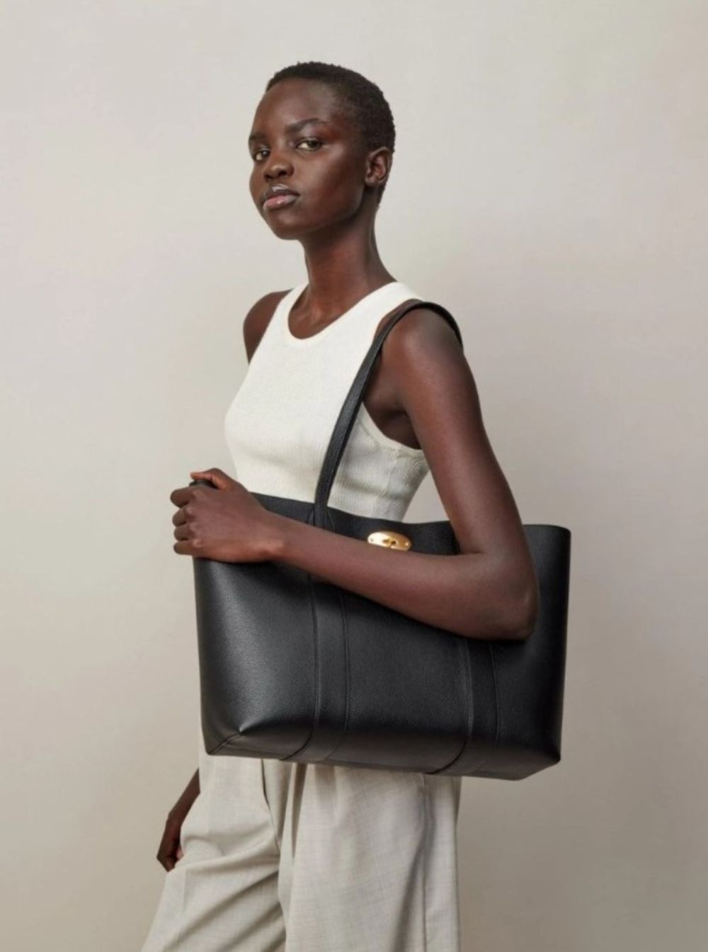 Mulberry Women Black Tote Bag With Front Turn-Lock Closure And And Two Top Handles In Leather Woman