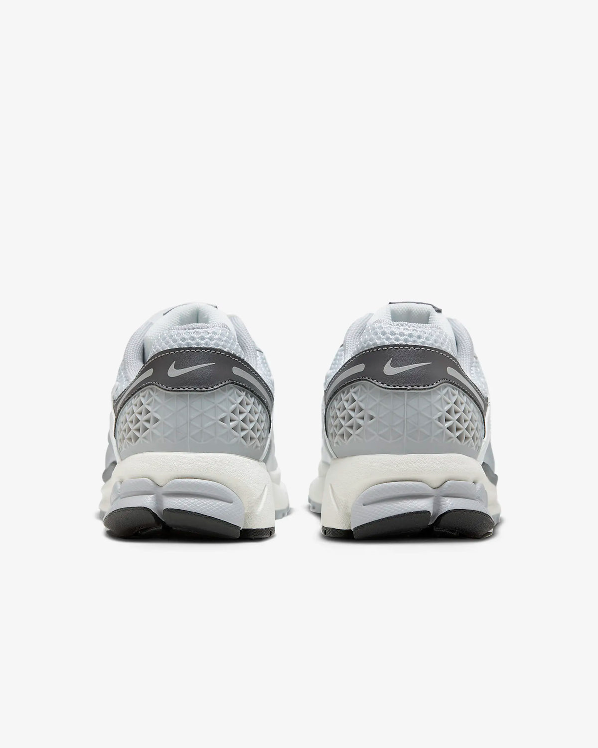 Nike Air Zoom Vomero 5 Shoes